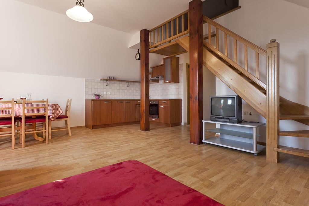 Vineyard Cottage Lustek Novo Mesto Habitación foto